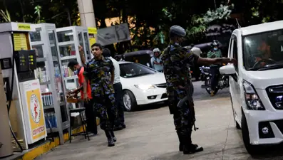 Sri Lanka'da akaryakıt kıtlığı nedeniyle okullar bir hafta daha kapatılacak