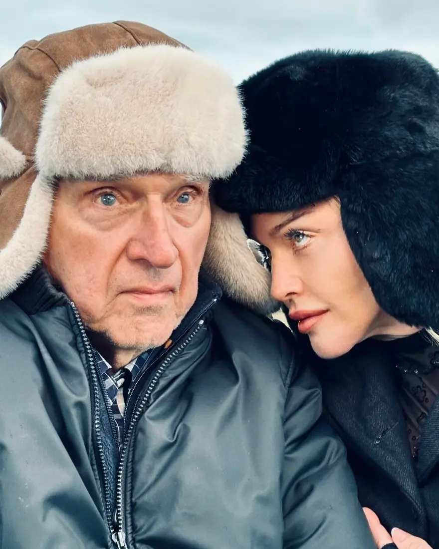 Babası ve 6 çocuğuyla bir arada: Madonna'dan mutlu aile pozları 3 Babası ve 6 çocuğuyla bir arada: Madonna'dan mutlu aile pozları 3