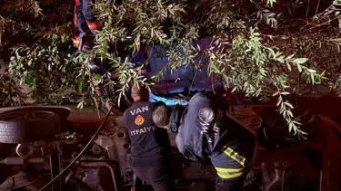 Van'da otomobil su kanalına düştü: 1 yaralı