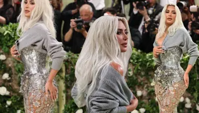Met Gala'ya Kim Kardashian damgası: Kaç kaburgası alındı?