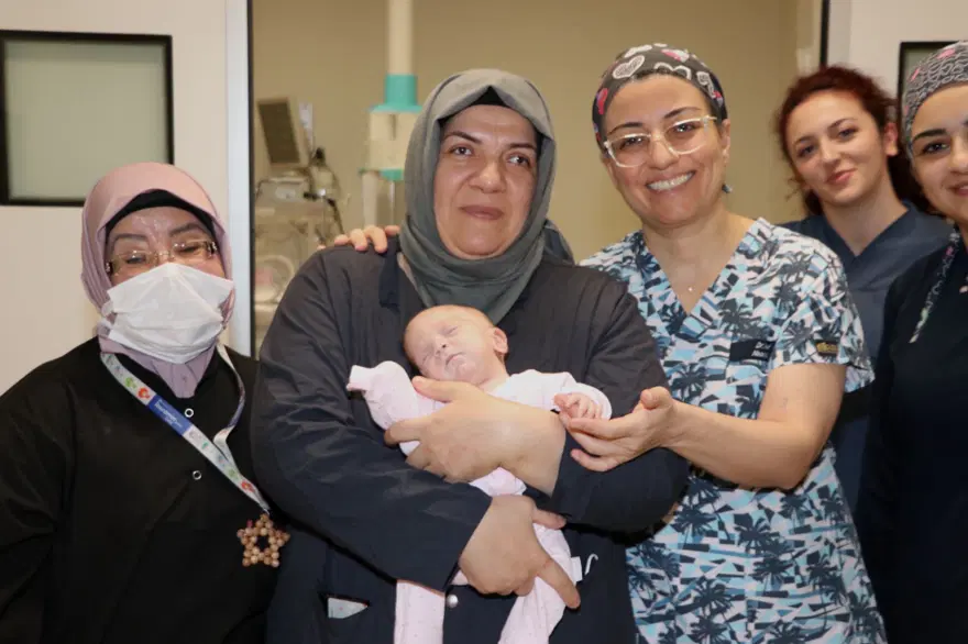 Organları gelişmeden doğdular, aylarca yoğun bakımda kaldılar... 2 bebeğin mucize kurtuluşu 9