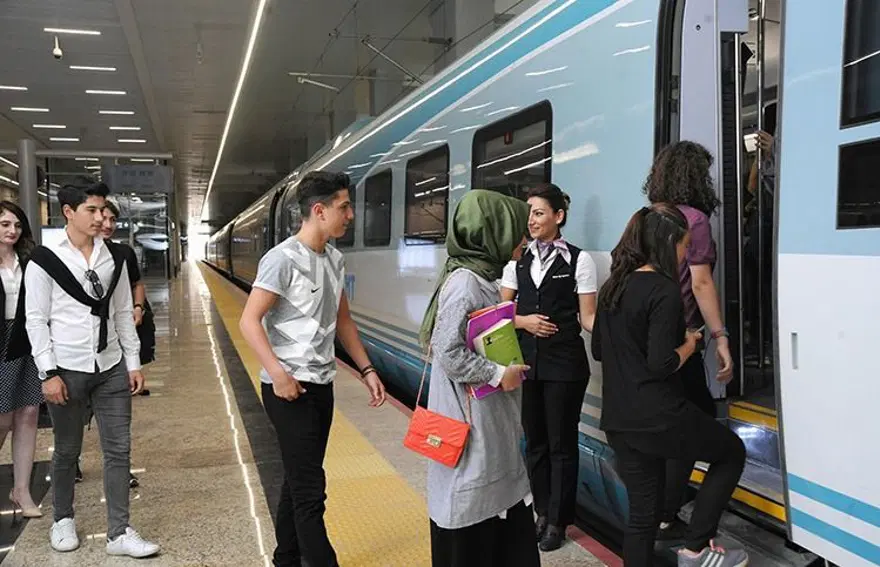 AİLELERE TREN BİLETLERİ YÜZDE 15 İNDİRİMLİ SATILACAK 1 AİLELERE TREN BİLETLERİ YÜZDE 15 İNDİRİMLİ SATILACAK 1
