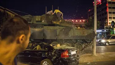 FETÖ'nün darbe girişiminin üzerinden 9 yıl geçti: O gece neler yaşandı?