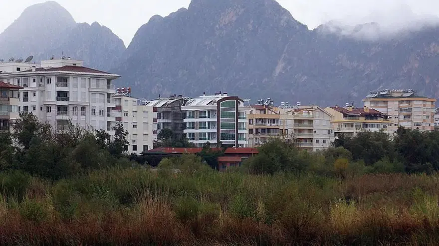 Yabancılara satılan her üç konuttan ikisi Antalya ve İstanbul'dan 7