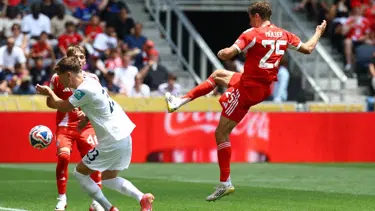 Bayern Münih gol oldu yağdı: 10-0