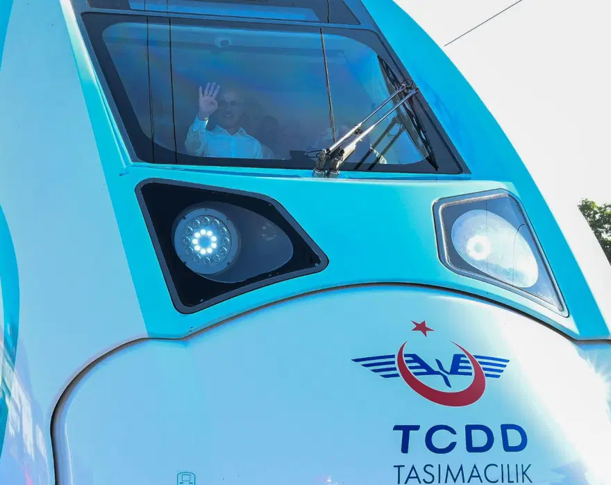 Bakan Uraloğlu açıkladı: Milli Hızlı Tren'de ilk test 2025'te 2