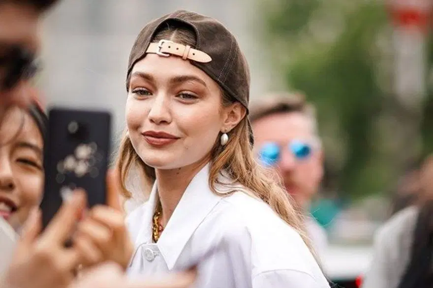 Gigi Hadid defile gelirlerini Ukrayna ve Filistin'e bağışlayacak 1