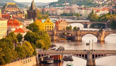 Bu pasaportun sahipleri 190 ülkeye vizesiz giriyor