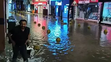 Turuncu uyarı yapılmıştı, cadde ve sokaklar göle döndü