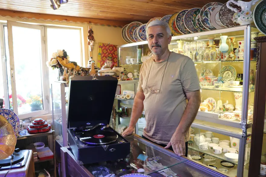 Çöpe attığınız şey bir hazine olabilir: "100 lira istiyorlar ben 500 veriyorum" Çöpe attığınız şey bir hazine olabilir: "100 lira istiyorlar ben 500 veriyorum"