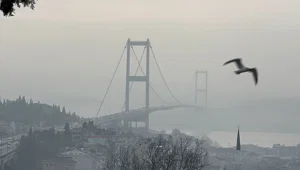 İstanbul'da yoğun sis: Boğaz'da gemi trafiği durduruldu İstanbul'da yoğun sis: Boğaz'da gemi trafiği durduruldu