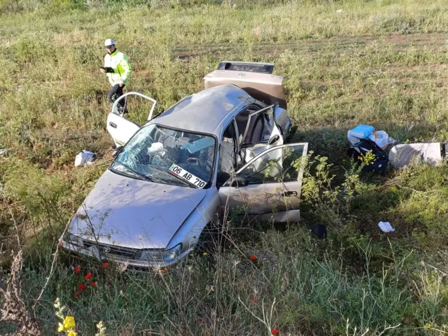 Çorum’da kontrolden çıkan otomobil tarlaya uçtu: 3’ü çocuk 7yaralı 