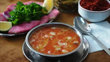 Canan Karatay yeni bir tartışma başlattı: Corona virüse çare kelle paça mı? (Uzmanlar değerlendirdi)