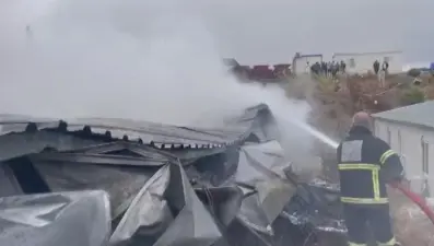 Hatay'da işçilerin kaldığı konteynerde yangın