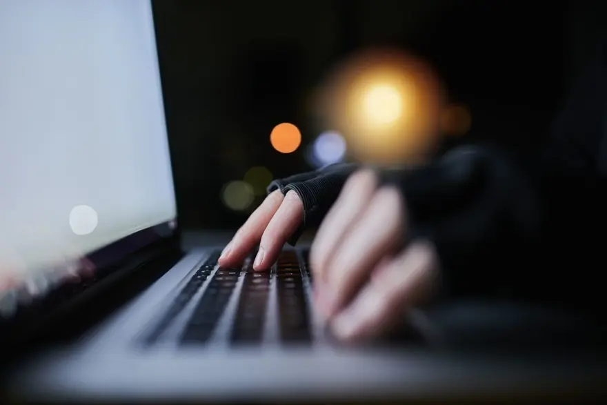 Aynı kişiye 3 kez 34 bin TL kaptırdı: "Yetim bir çocuğun düğünü için yardımcı olmak istedim" 4