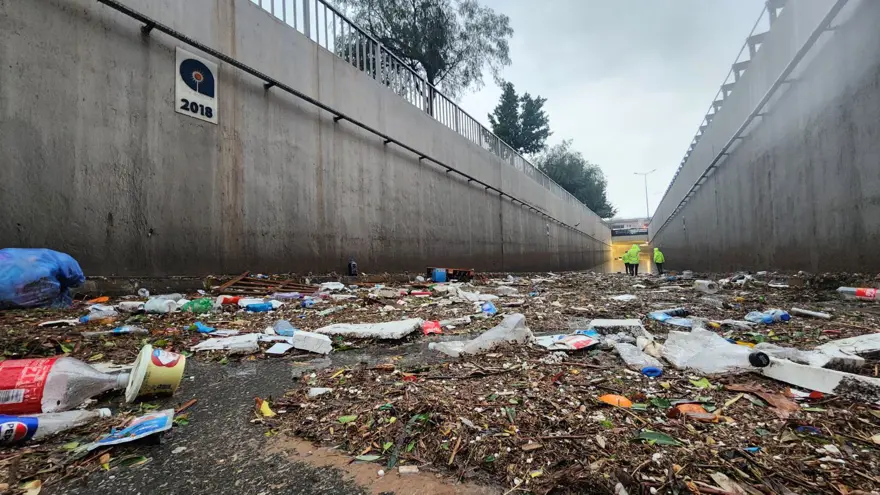 Alt geçitte felaketin izleri (Antalya’da sel sonrasıçalışmalar sürüyor) 3