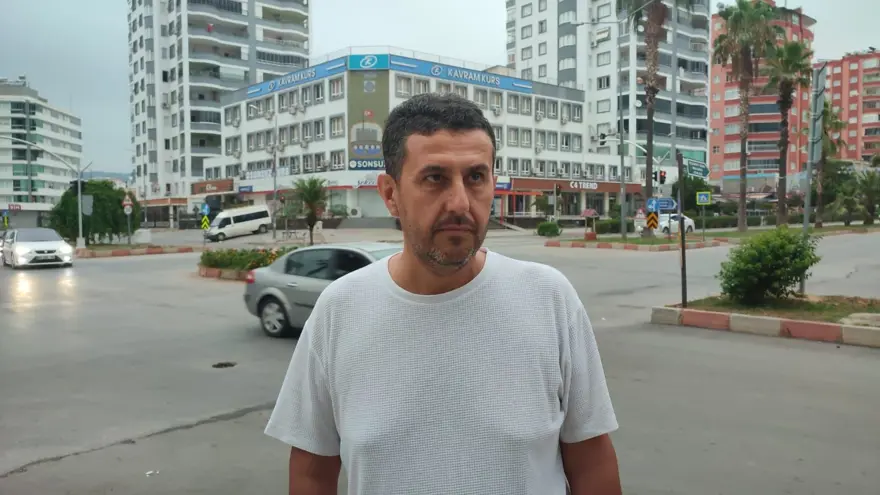 Adana’da art arda3 deprem: Vatandaşlar sokaklara döküldü, bazı binalarda çatlaklar var 3