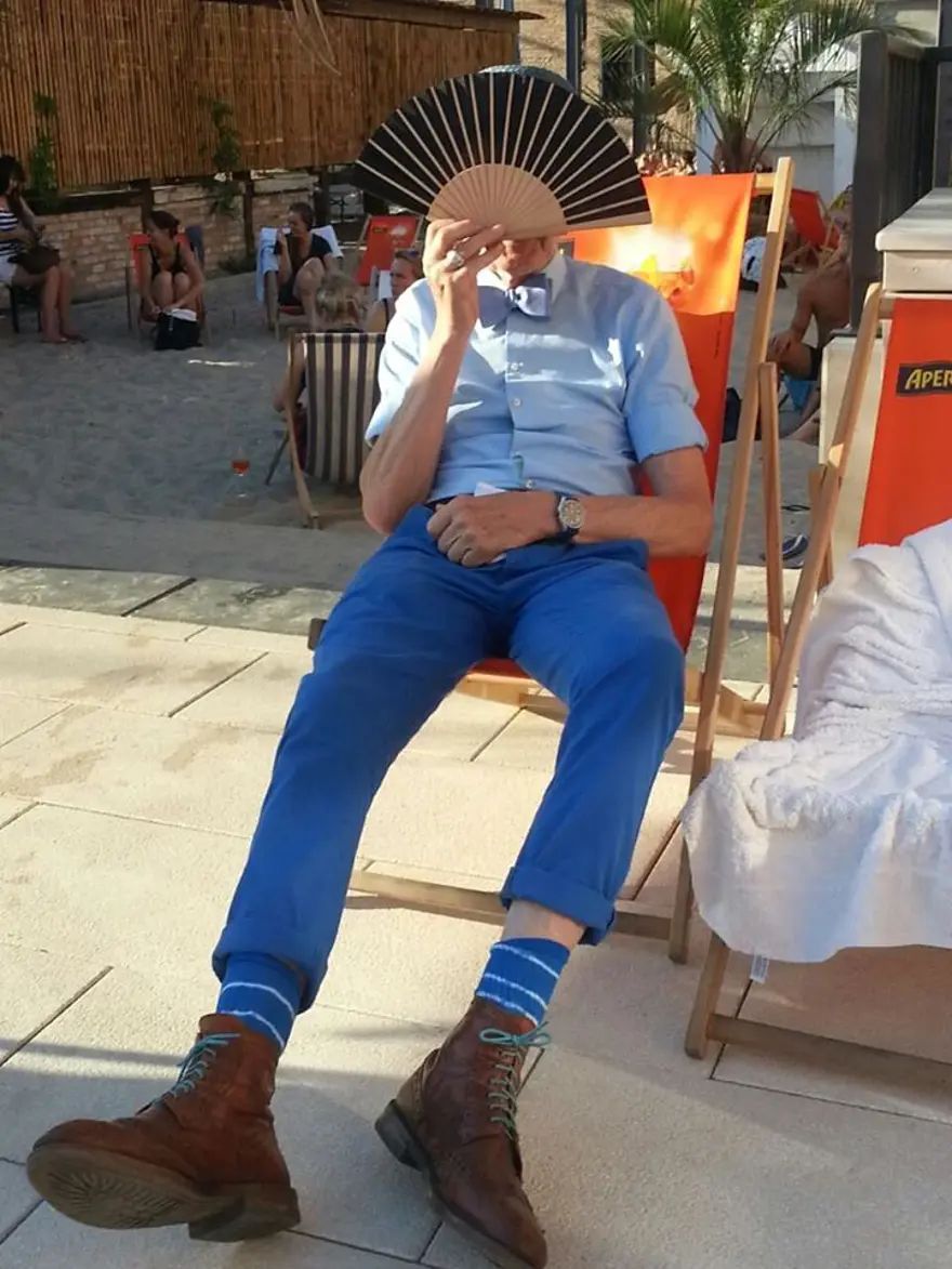 Tarzıyla gençlere taş çıkartıyor 4