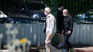 65 yaş ve üzeri vatandaşların izin saati değişti