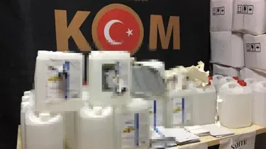 İzmir'de 12 ton kaçak etil alkol ele geçirildi