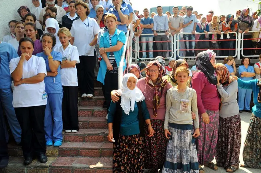 Türkiye şehitlerini uğurluyor 19