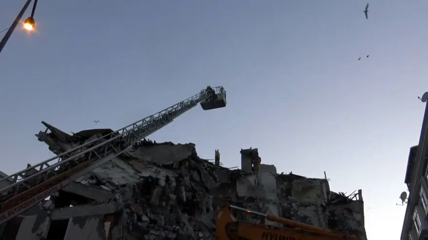 Kentsel dönüşümde 12 saatlik martı kurtarma operasyonu 4