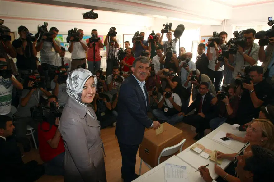 Türkiye sandık başındaydı 42
