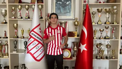 Ayvalıkgücü Belediyespor, Efe Sayhan'ı kadrosuna kattı