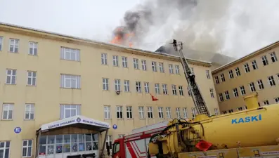 Kahramanmaraş'ta Göksun Meslek Yüksekokulu'nda yangın