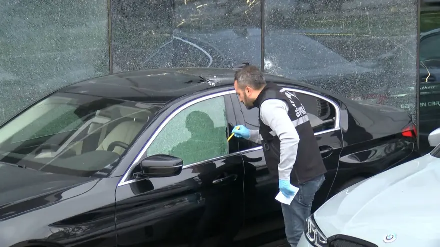 Oto galeriye uzun namlulu silahlarla saldırı 2