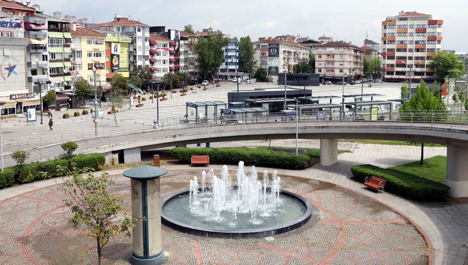 Kocaeli'de otomobilin çarptığı yaya hayatını kaybetti