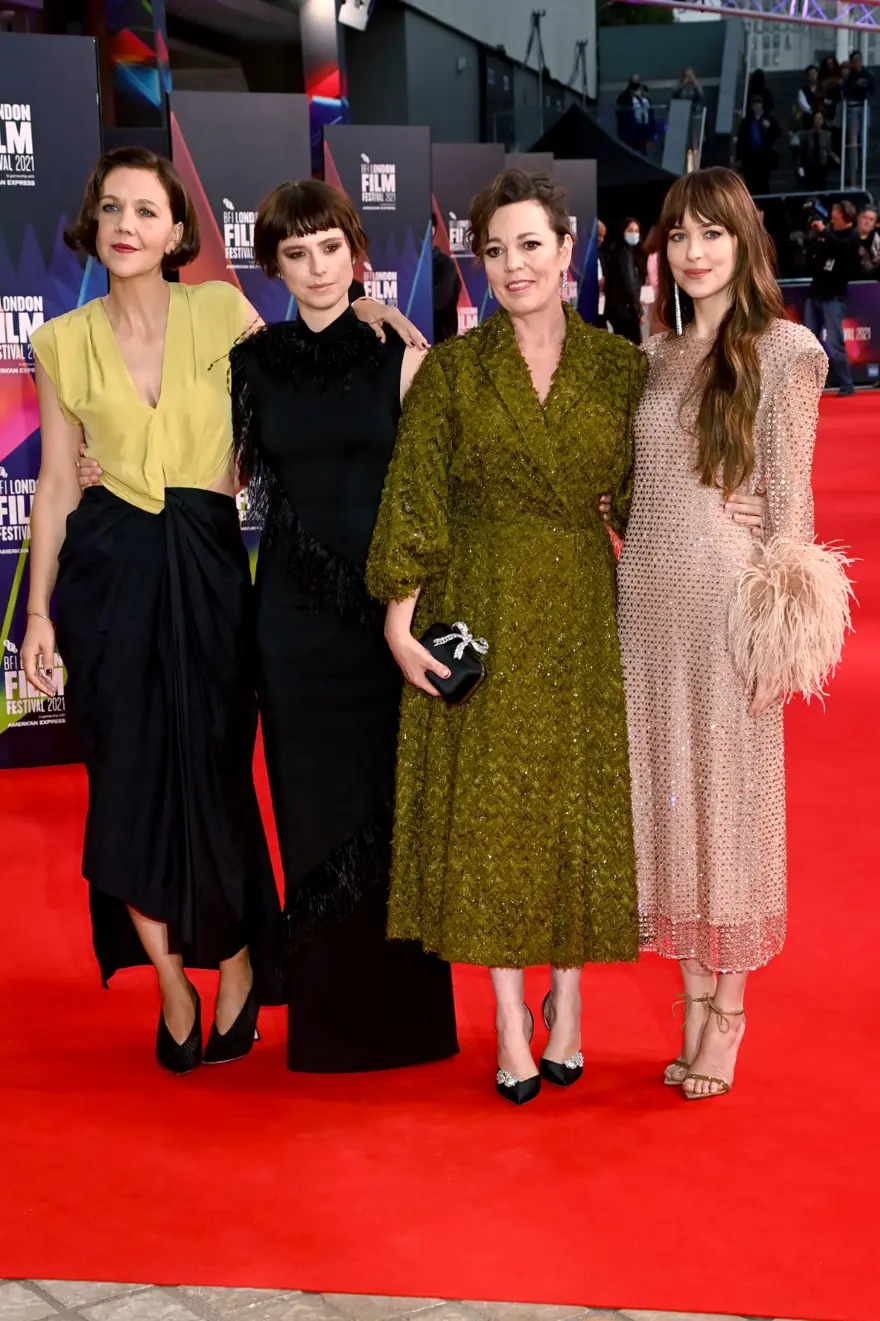 Ünlü yıldızlar The Lost Daughter galasında buluştu 7