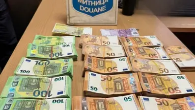 Türk plakalı tırlara gizlenmiş 200 bin euro ele geçirildi