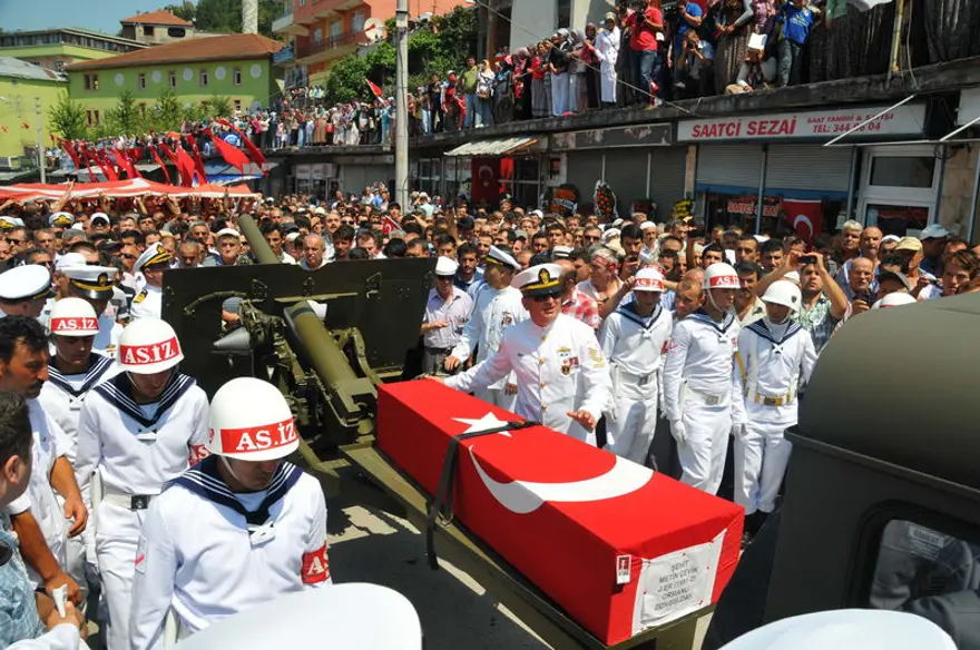 Türkiye şehitlerini uğurluyor 11