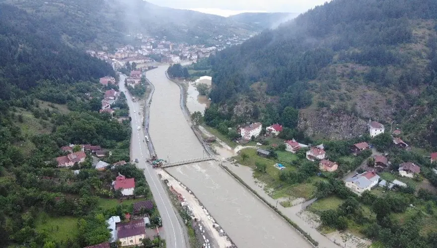 Batı Karadeniz'i yine sel vurdu 48