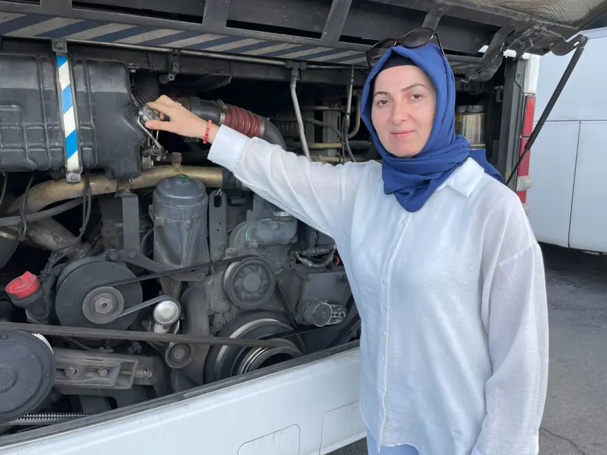 Kocası ile aynı otobüste şoförlük yapıyor 