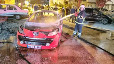 ''Psikolojim bozuk'' deyip annesinin arabasını yaktı