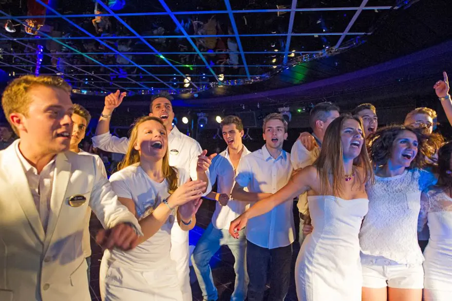 Çocuklar ve gençlere en güzel karne hediyesi: Cruise seyahati 40