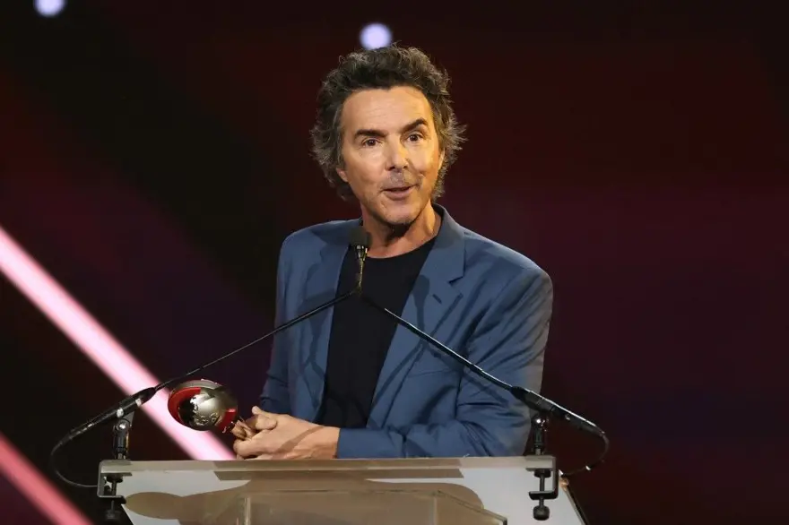 "BU İKİ KİŞİLİK BİR KARAKTER MACERASI" 4