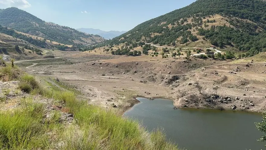 Birkaç yıl öncebalık tutuluyordu, neredeyse kuruma noktasına geldi 1 Birkaç yıl öncebalık tutuluyordu, neredeyse kuruma noktasına geldi 1