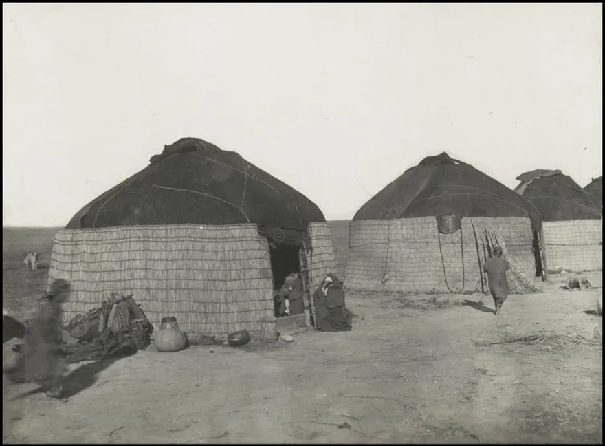 Bilim kurgu değil Türk boylarının 111 yıllık fotoğrafları. Gizemli heykeller, gelişmiş aletler, tanıdık kıyafetler (106 fotoğrafla gizemli Türk tarihi) 57