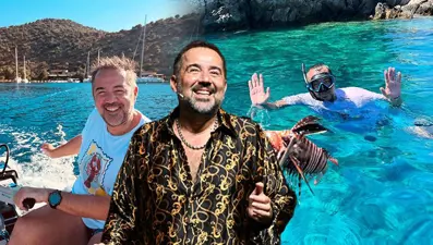 Ata Demirer tatilde: "Hop! Merhaba Akdeniz"