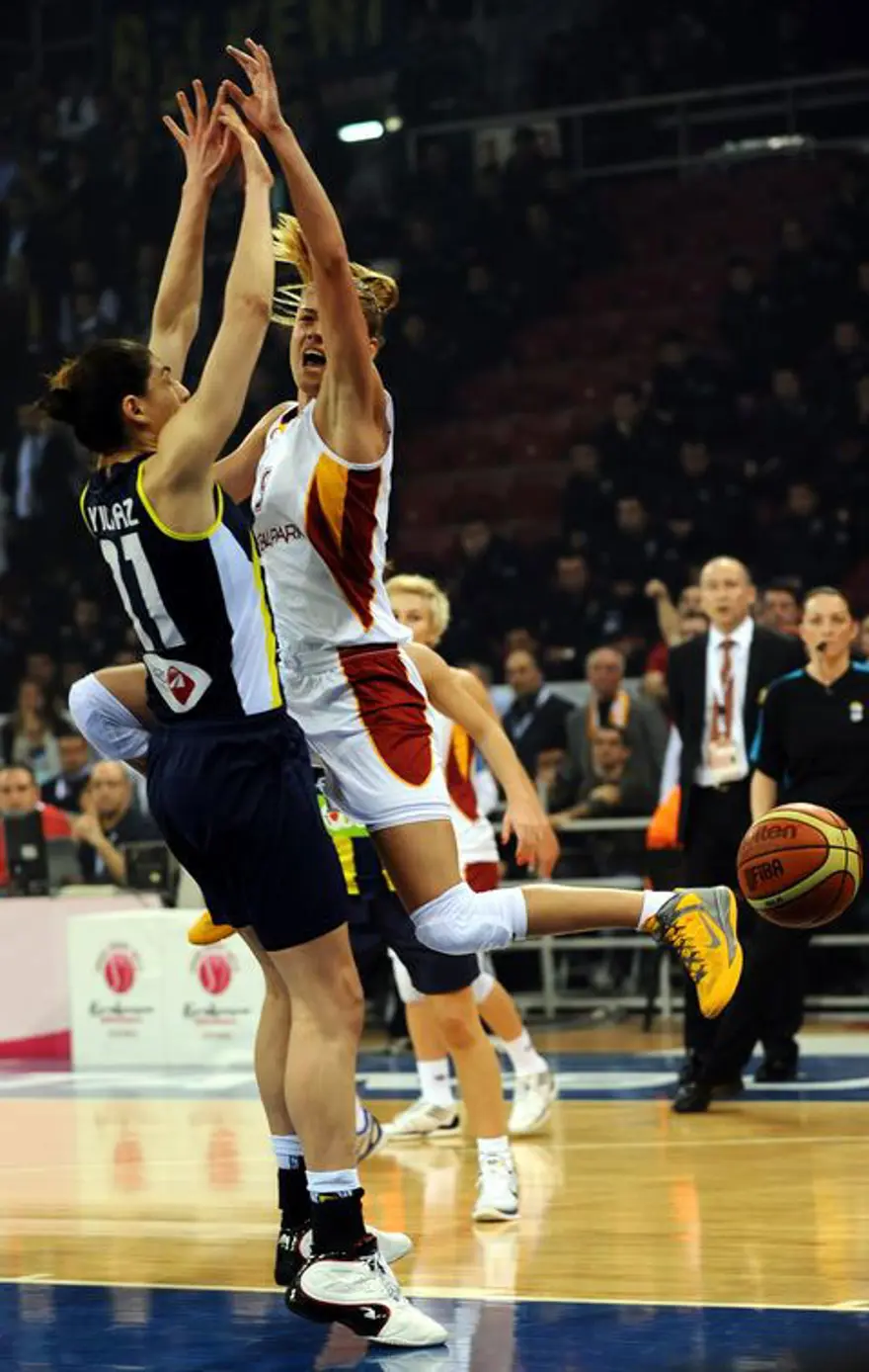 Fenerbahçe devam, Galatasaray MP tamam 3