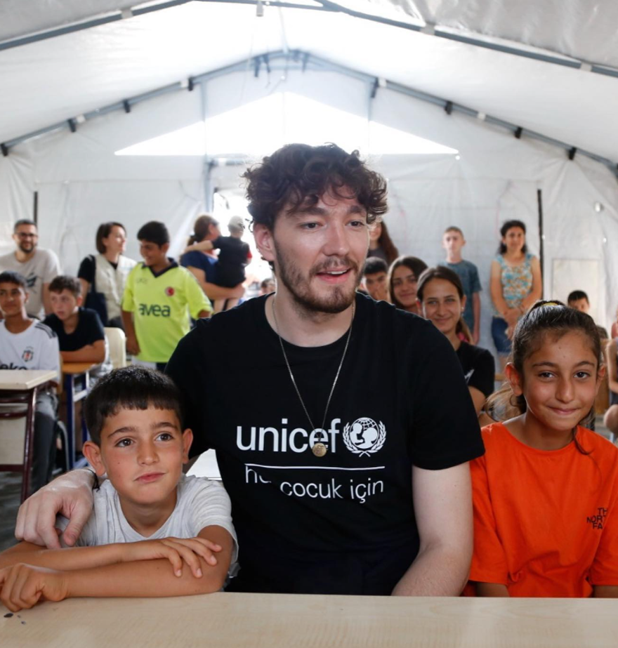 Cedi Osman deprem bölgesinde 