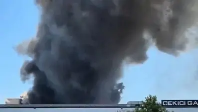 Tuzla'da fabrika yangını