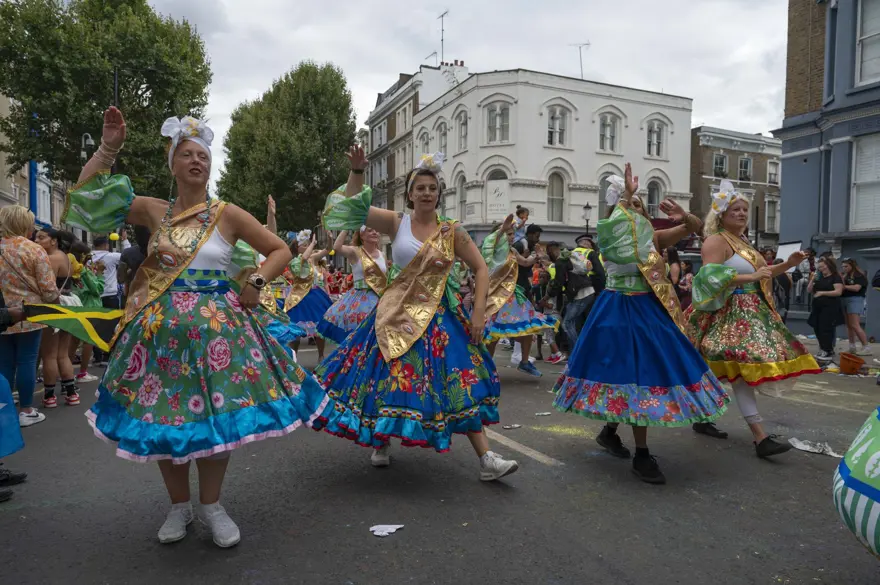 İngiltere'de düzenlenen Notting Hill Karnavalı'ndan renkli görüntüler 10 İngiltere'de düzenlenen Notting Hill Karnavalı'ndan renkli görüntüler 10