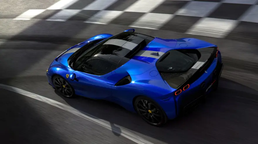 Ferrari'den üstü açılır hibrit elektrikli aracını tanıttı 5
