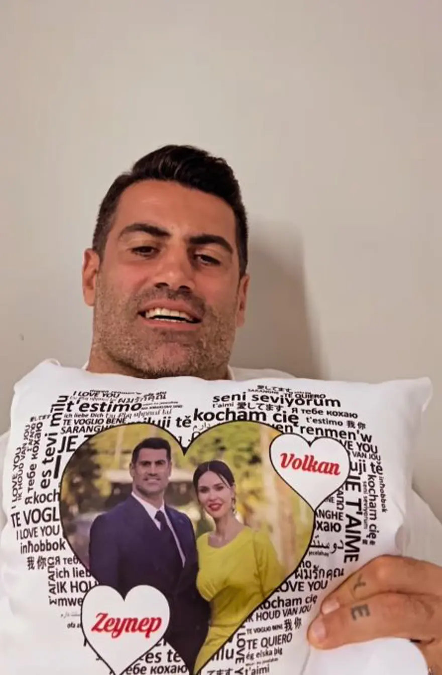 Volkan Demirel'den eşi Zeynep Demirel'e: Bir zamanlar ikimizdik şimdi aileyiz 4