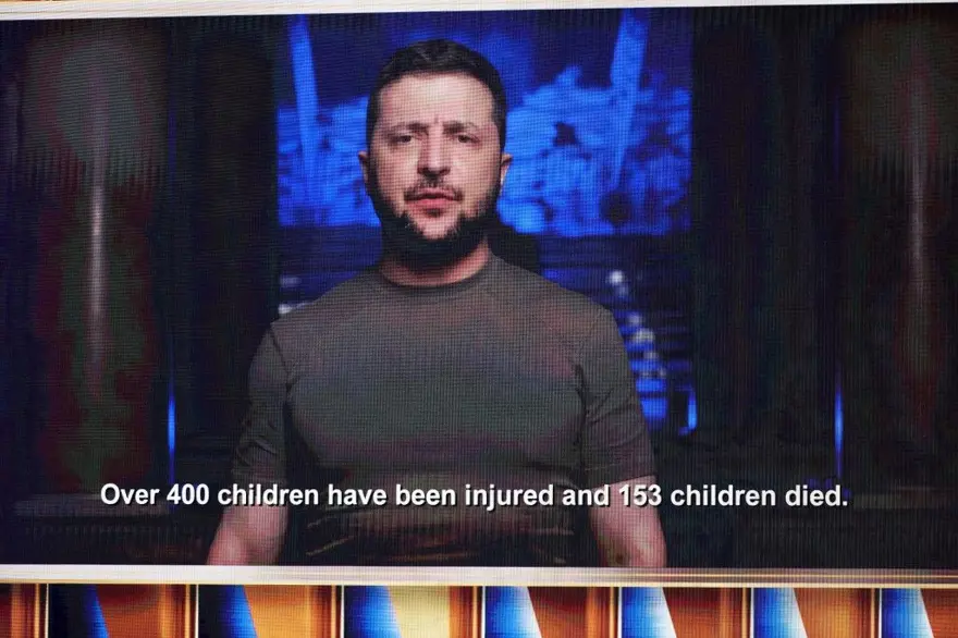 Ukrayna Devlet BaşkanıVolodimir Zelenski 2022 Grammy Ödülleri'nde konuştu 2