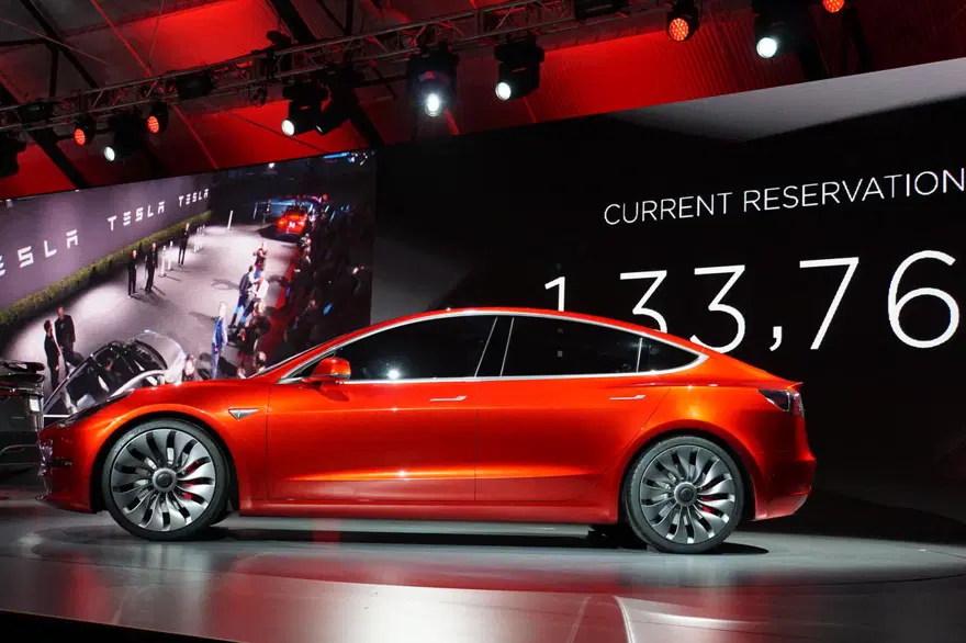 Tesla Model 3 görücüye çıktı 4